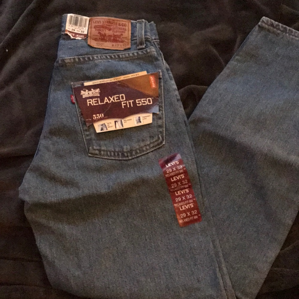 Never worn Levi’s  29x32